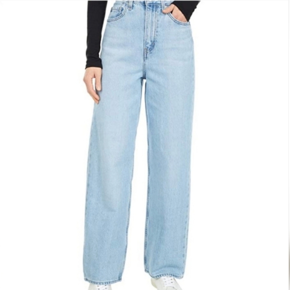 Levis Premium High Loose Light Wash Straight Leg Jeans W27 L31